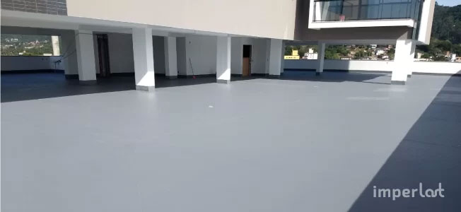 Manta asfáltica Impermeabilizante x Borracha Líquida x Borracha Híbrida